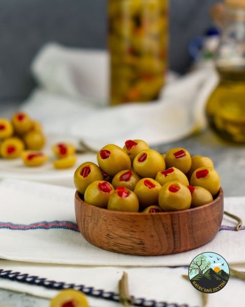 BİBER DOLGULU YEŞİL ZEYTİN