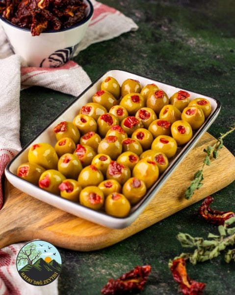 KURU DOMATES DOLGULU YEŞİL ZEYTİN